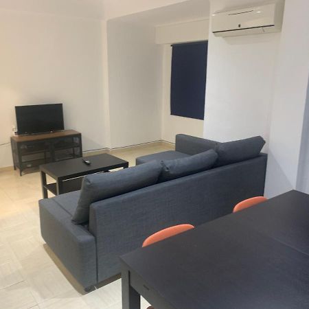 Apartamento Cinta 3 Habitaciones Севиля Екстериор снимка
