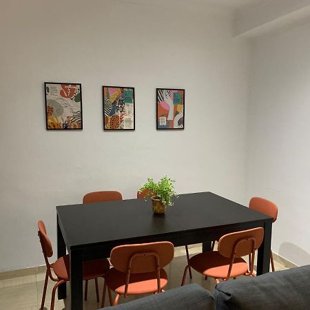 Apartamento Cinta 3 Habitaciones Севиля Екстериор снимка