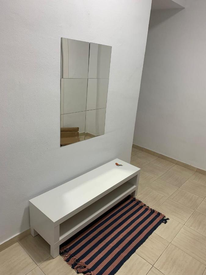 Apartamento Cinta 3 Habitaciones Севиля Екстериор снимка